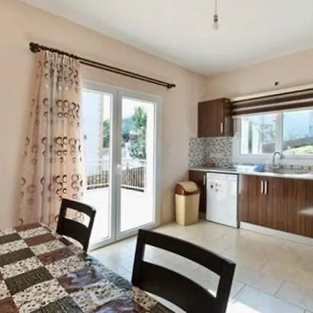 וילה House With Shared Pool And Terrace 9 Min To *